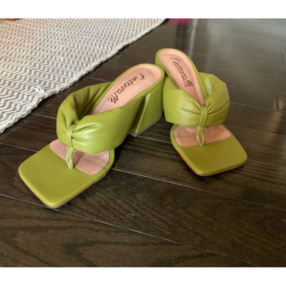 L’intervalle all leather thong heel sandal sz 8